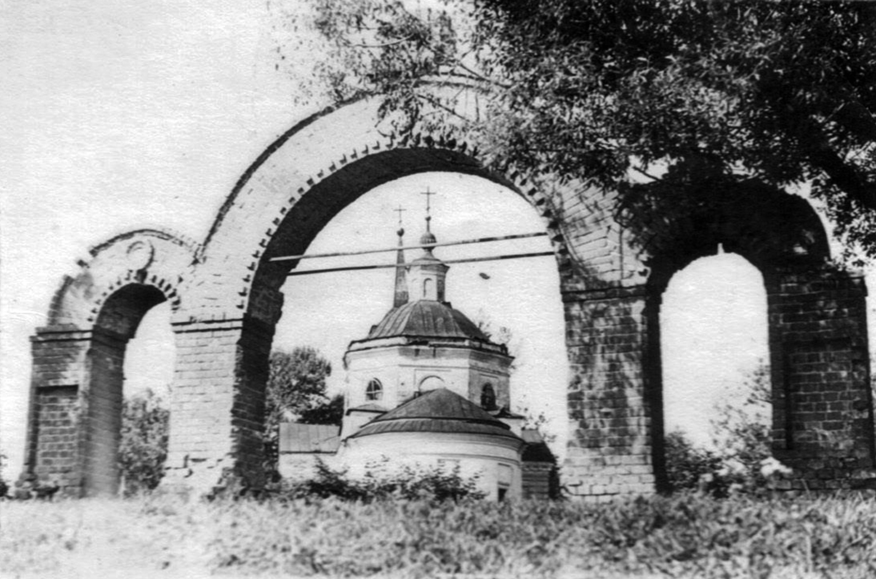 Крапивенская Всесвятская кладбищенская церковь