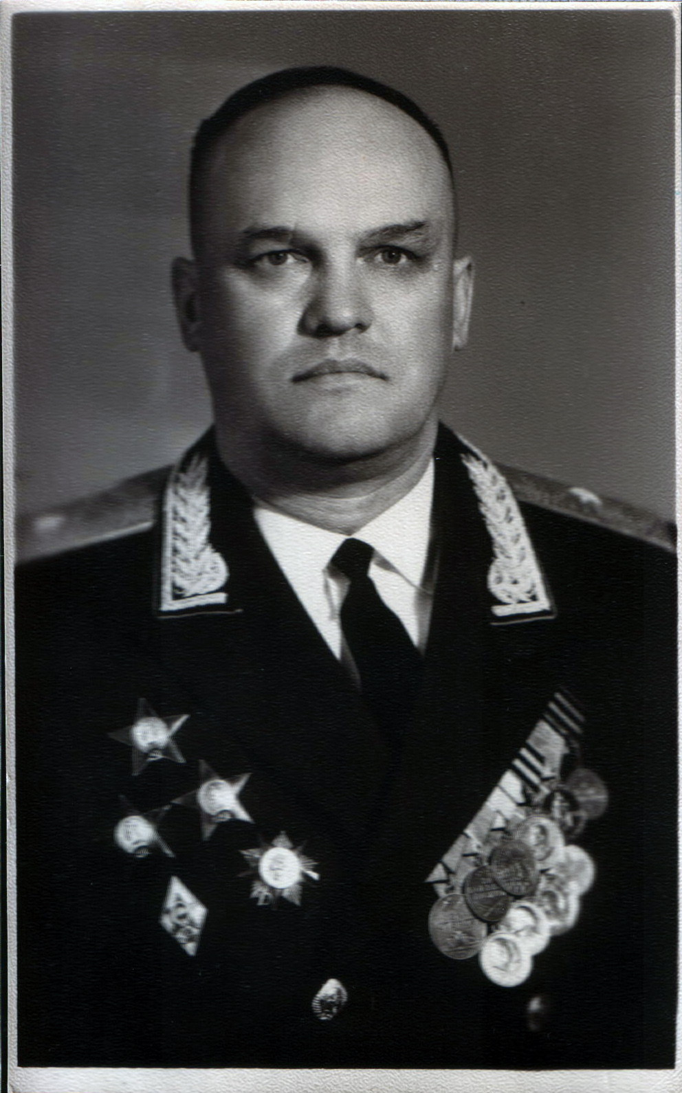 Портрет Акимова